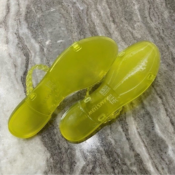NWOT Stuart Weitzman Neon Electric Lime Braida Sawyer Jelly Sandals Size 9 - Picture 11 of 11